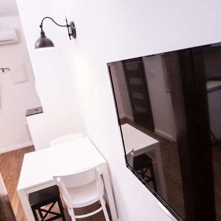 Mirror Apartments كراكوفيا المظهر الخارجي الصورة