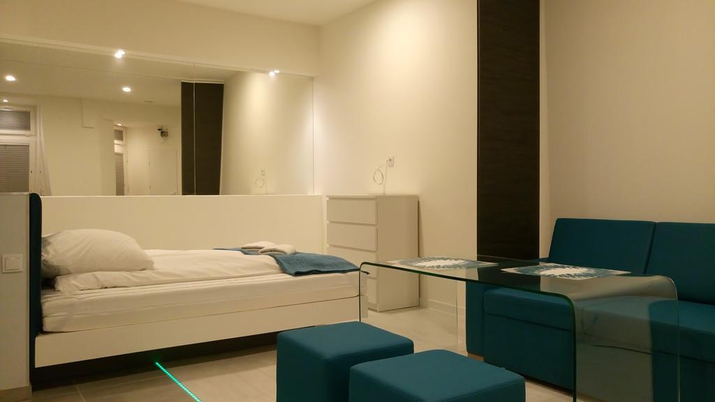 Mirror Apartments كراكوفيا الغرفة الصورة