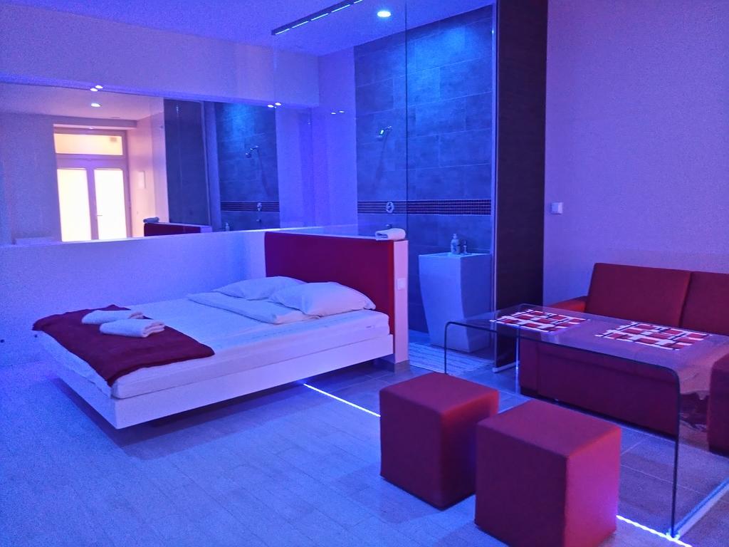 Mirror Apartments كراكوفيا المظهر الخارجي الصورة