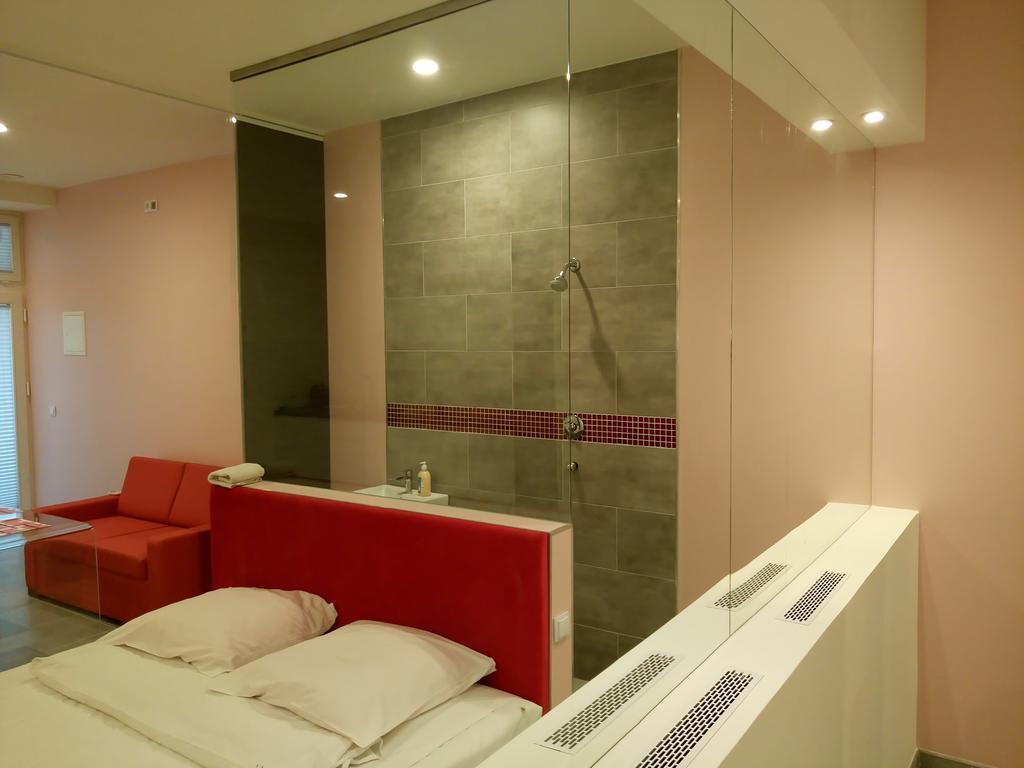 Mirror Apartments كراكوفيا المظهر الخارجي الصورة