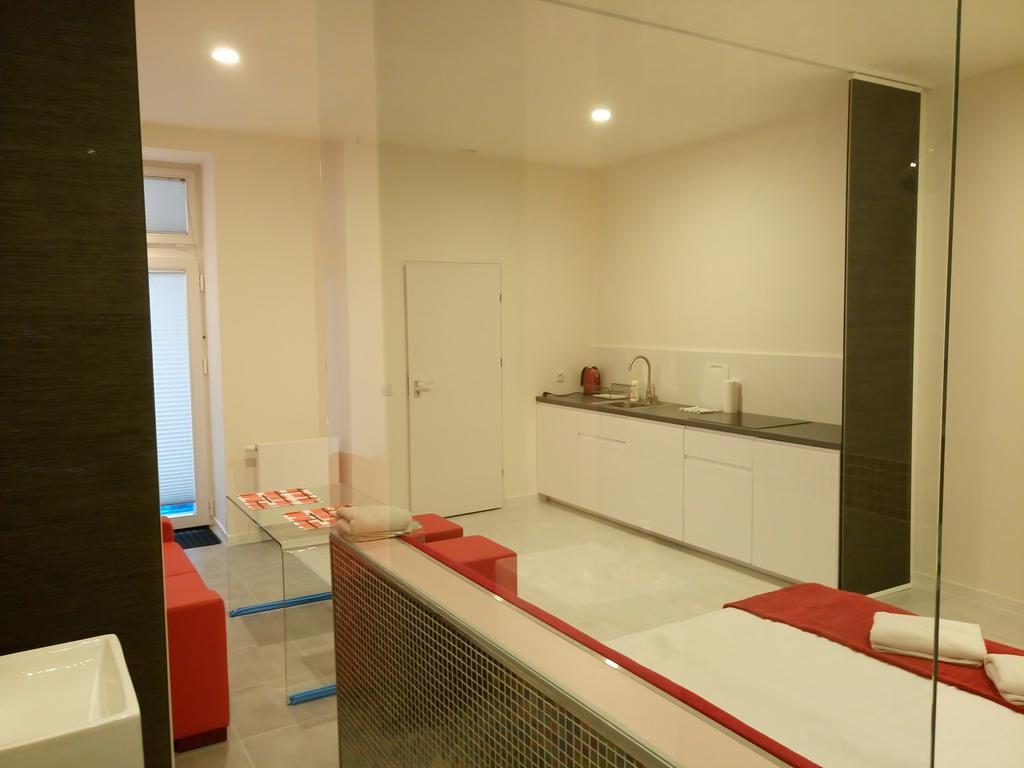 Mirror Apartments كراكوفيا المظهر الخارجي الصورة