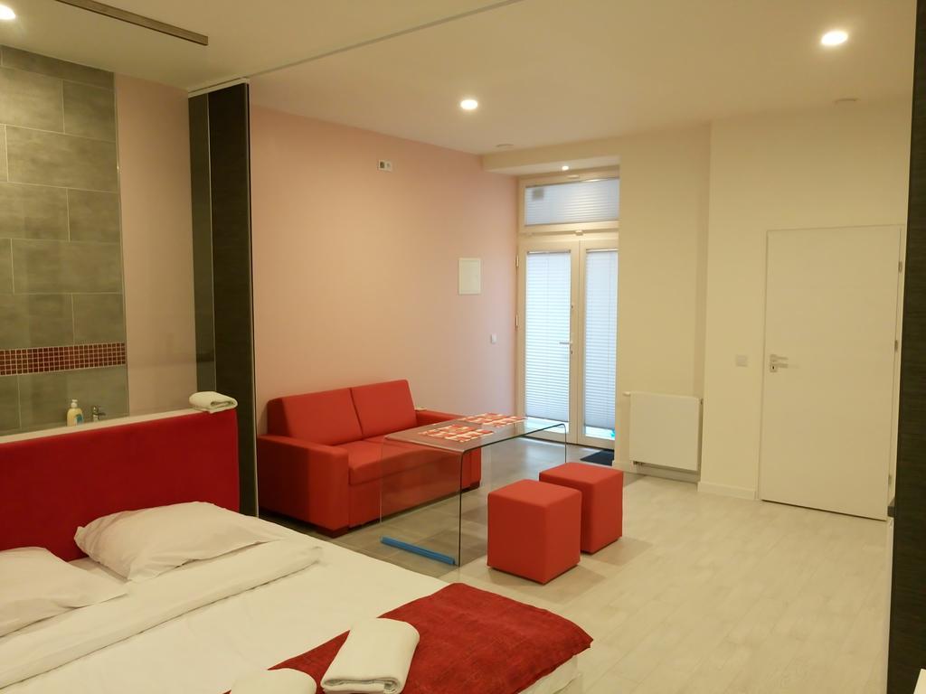 Mirror Apartments كراكوفيا المظهر الخارجي الصورة